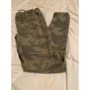 Mudd Girls Camo Pants button Up – Size 10 Stretch